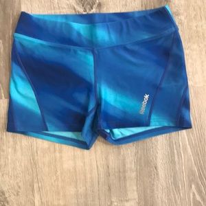 🔥Reebok fitted shorts🔥